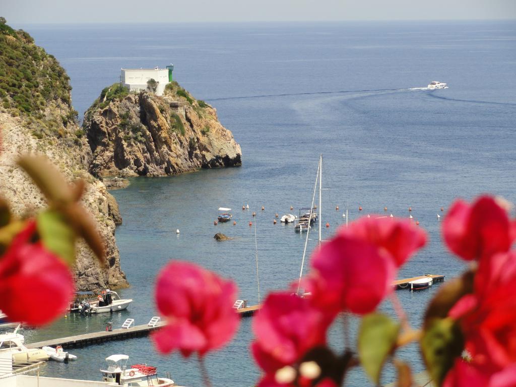 Chiaia Apartments Ponza Ruang foto