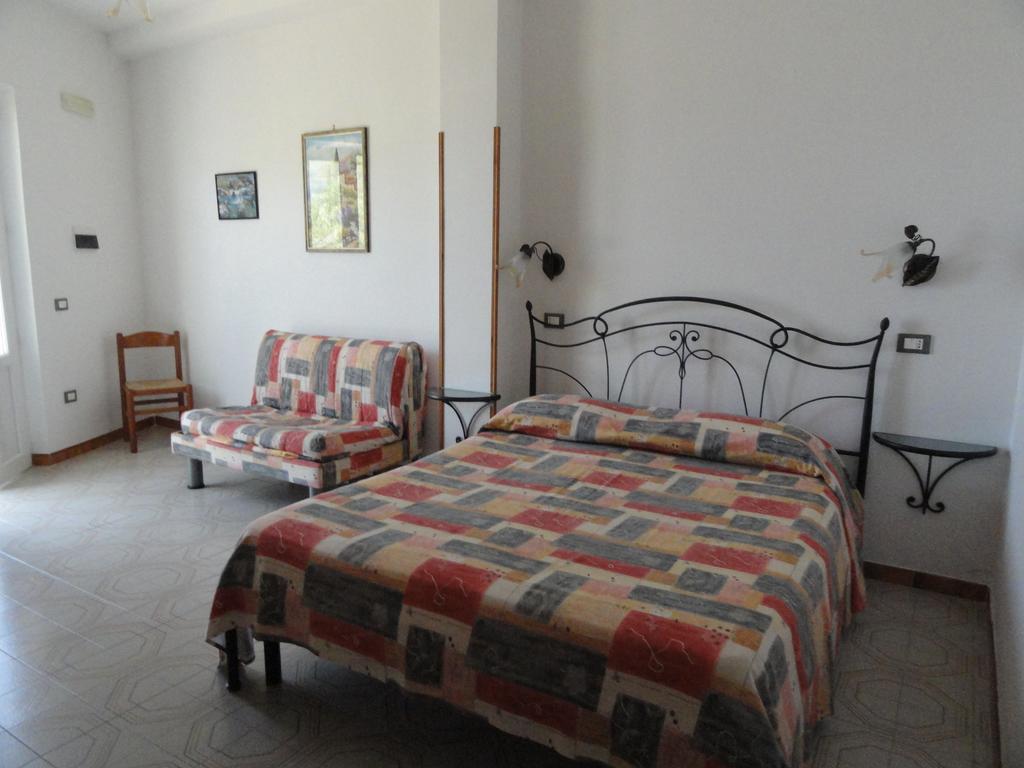Chiaia Apartments Ponza Ruang foto