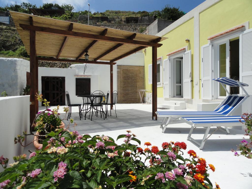 Chiaia Apartments Ponza Ruang foto