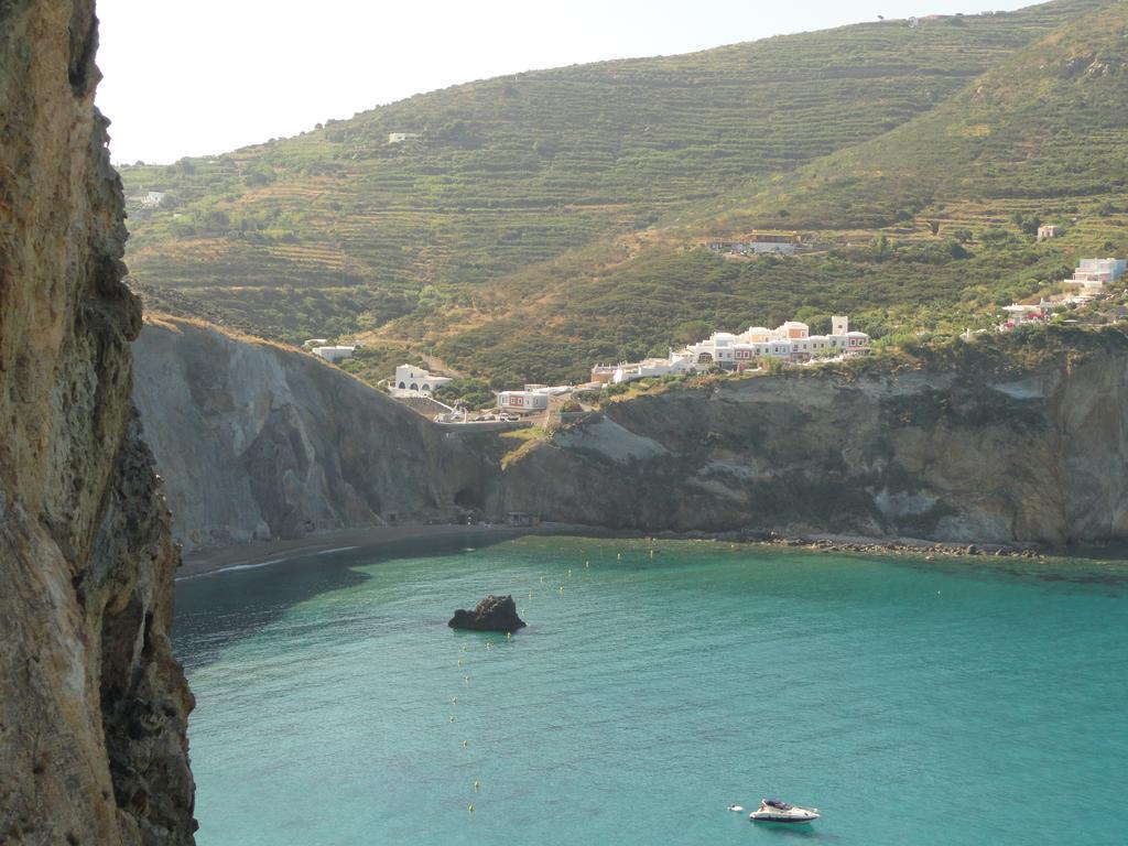 Chiaia Apartments Ponza Ruang foto